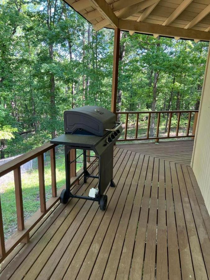 Resort Home On Half A Wooded Acres Sleeps Up To 14 Firepit For Smores ฮอตสปริงส์ ภายนอก รูปภาพ